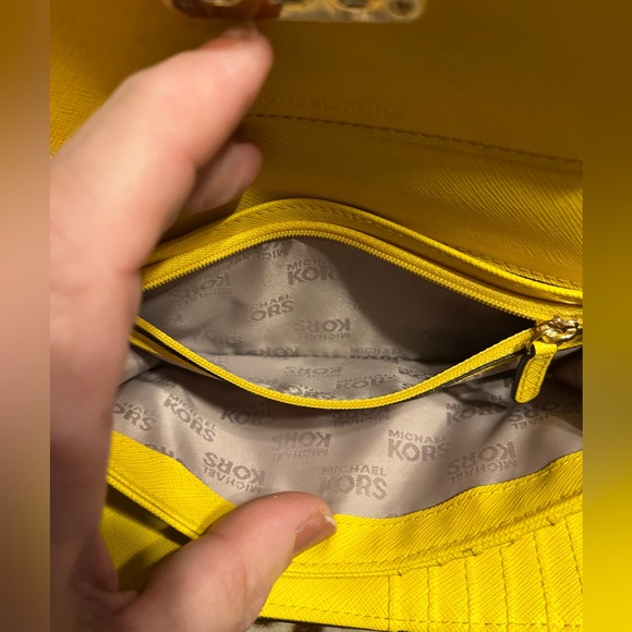 Michael Kors Preloved Karson Leather Continental Flap Wallet - Picture 11 of 13